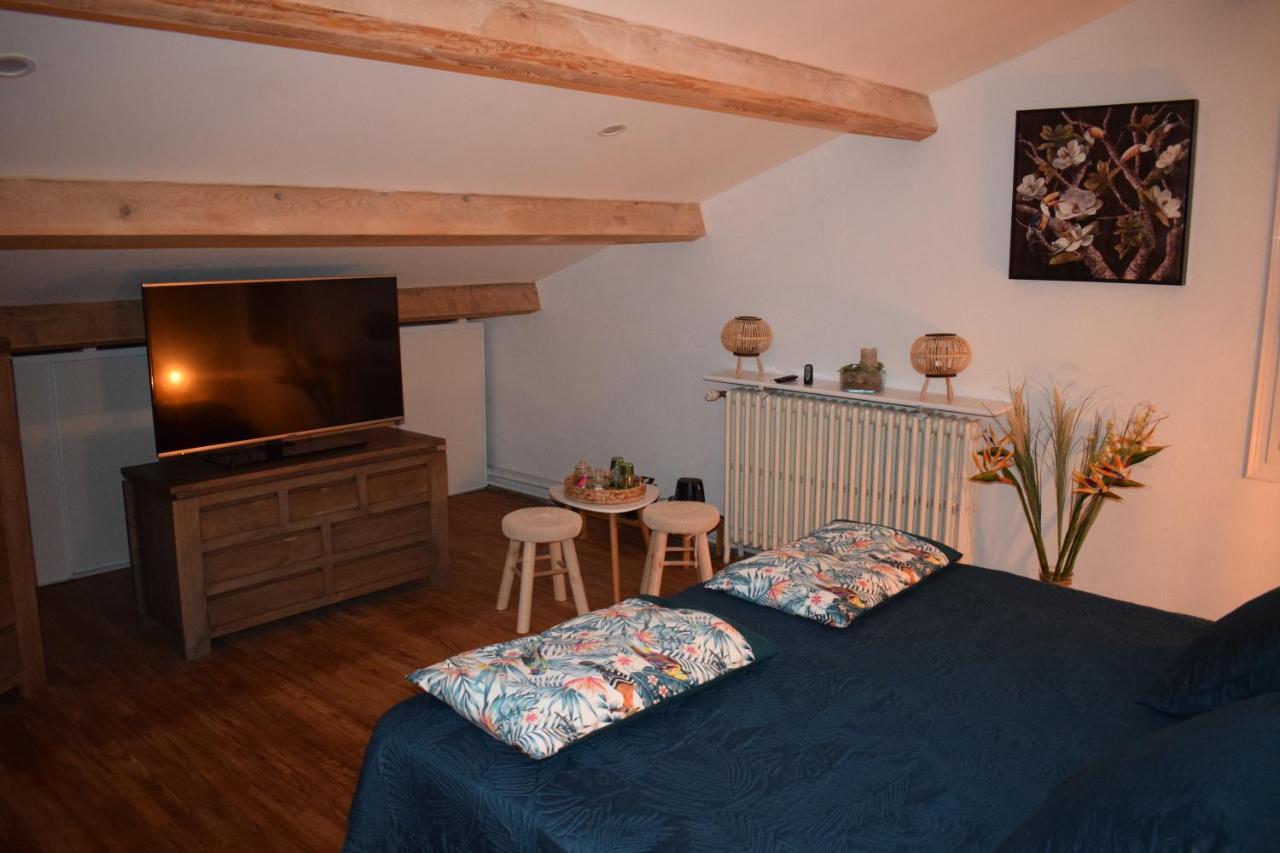 Bed and Breakfast Domaine La Tuilerie Guitres Экстерьер фото