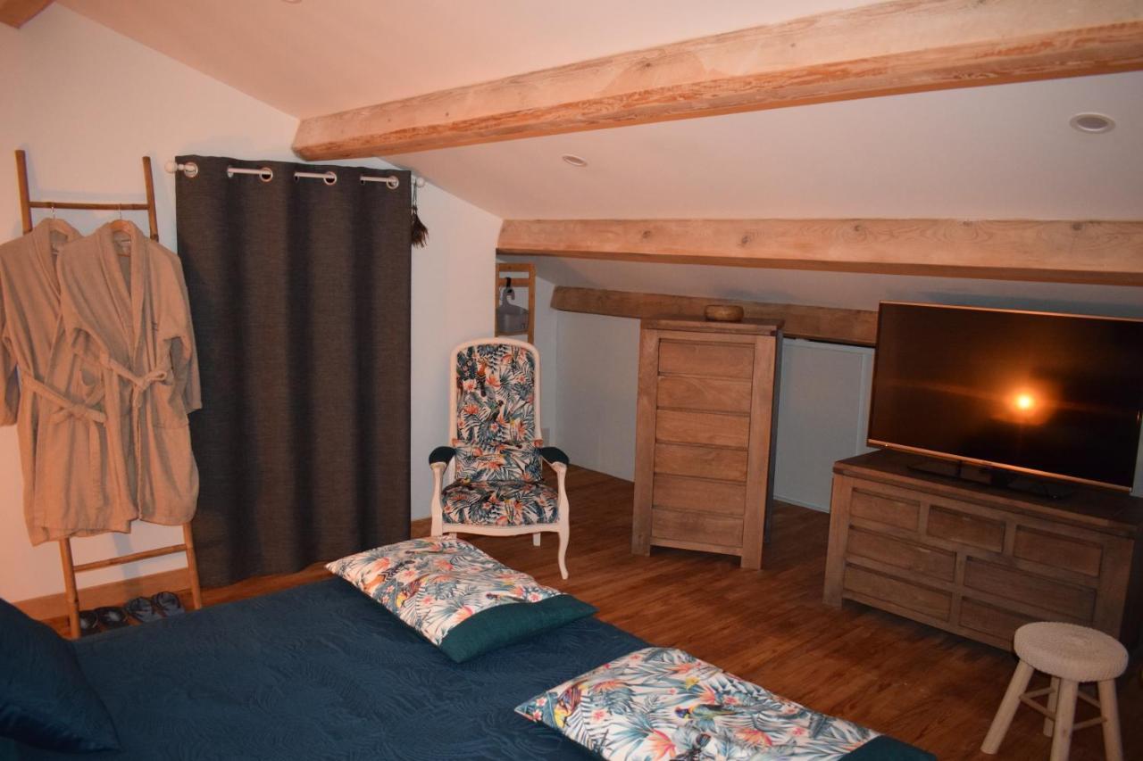 Bed and Breakfast Domaine La Tuilerie Guitres Экстерьер фото